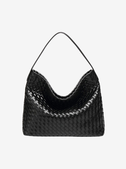 Beautifully Finished Bag in a Timeless Design