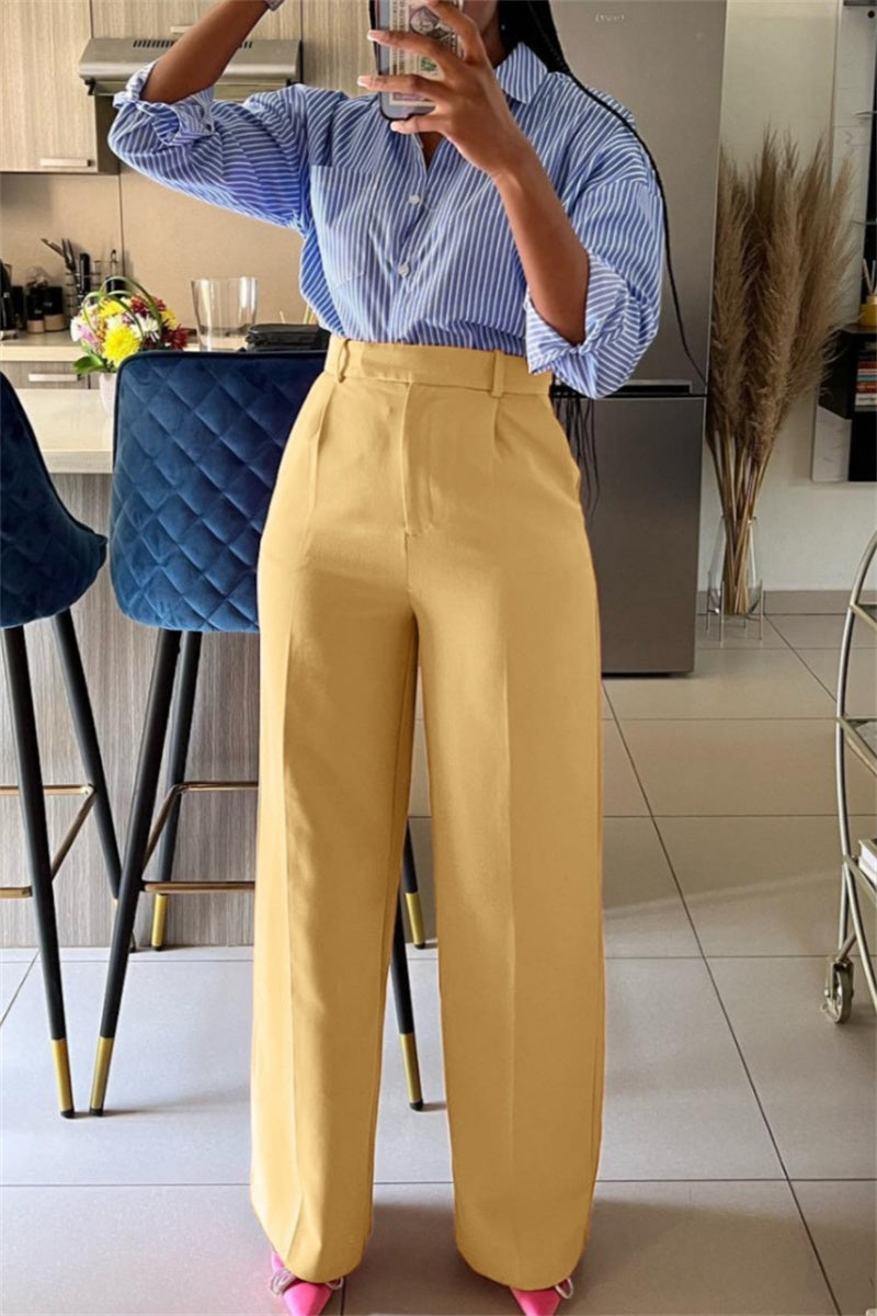 Effortlessly Elegant Trousers with a Timeless Design