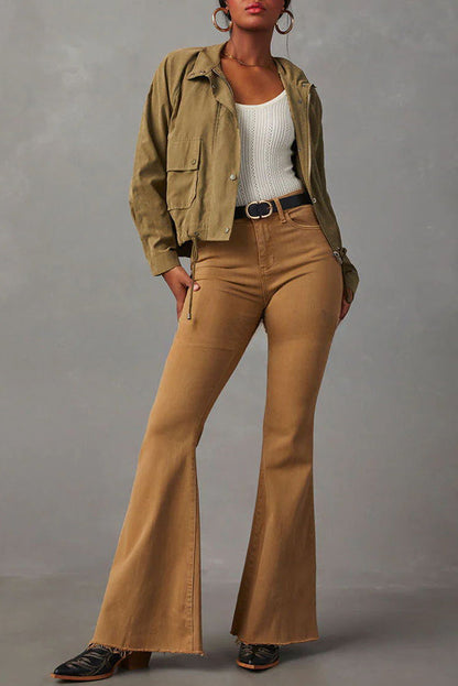 Well Tailored Pants with a Graceful Silhouette