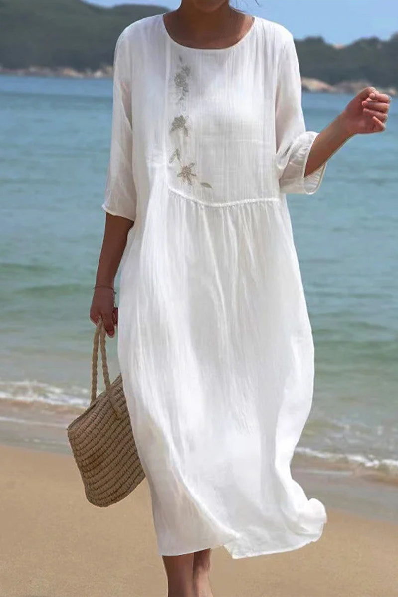 Effortlessly Elegant Dress with a Timeless Design