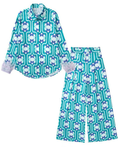Effortlessly Elegant Garment with a Timeless Design