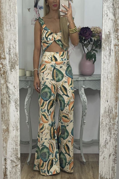 Elegantly Styled Trousers for Everyday Wear