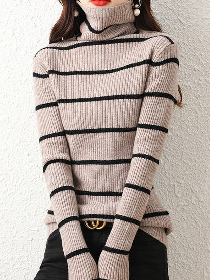 Well Tailored Sweater with a Graceful Silhouette
