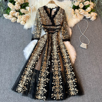 Beautifully Finished Dress in a Timeless Design