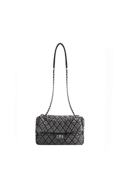 Well Tailored Bag with a Graceful Silhouette