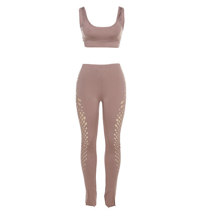 Well Tailored Trousers with a Graceful Silhouette
