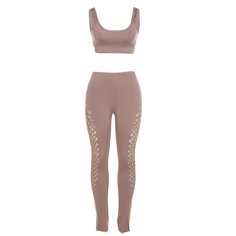 Well Tailored Trousers with a Graceful Silhouette