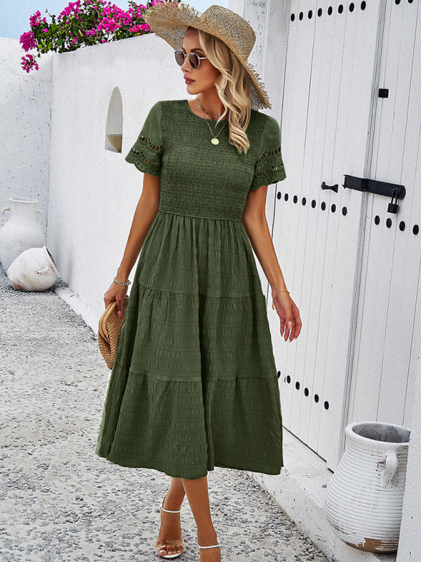 Effortlessly Elegant Dress with a Timeless Design