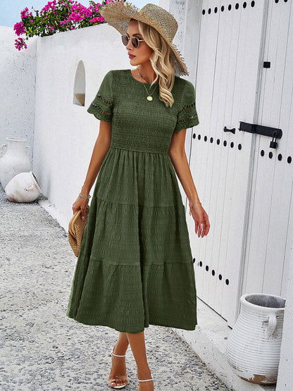 Effortlessly Elegant Dress with a Timeless Design