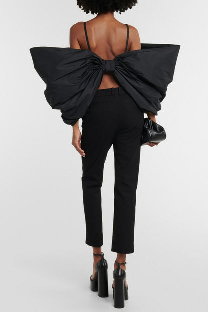 Well Tailored Top with a Graceful Silhouette