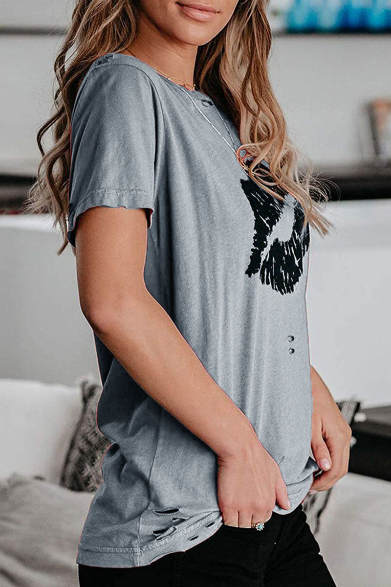 A Vintage Style T-Shirt with Delicate Timeless Details