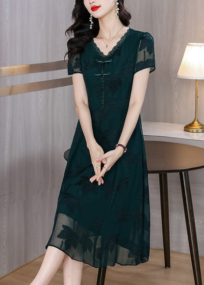 Sophisticated Dress with a Clean Classic Look