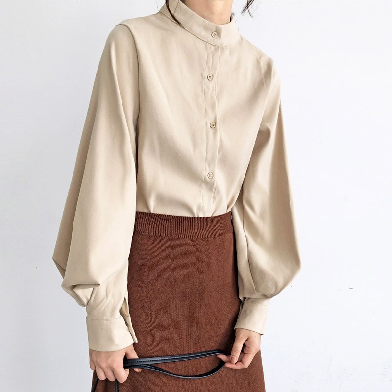 Effortlessly Elegant Blouse with a Timeless Design