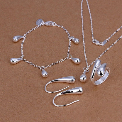 Beautifully Finished Garment in a Timeless Design