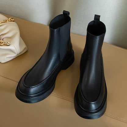 Elegantly Styled Boots for Everyday Wear