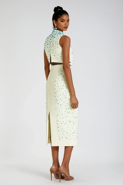Sophisticated Garment with a Clean Classic Look
