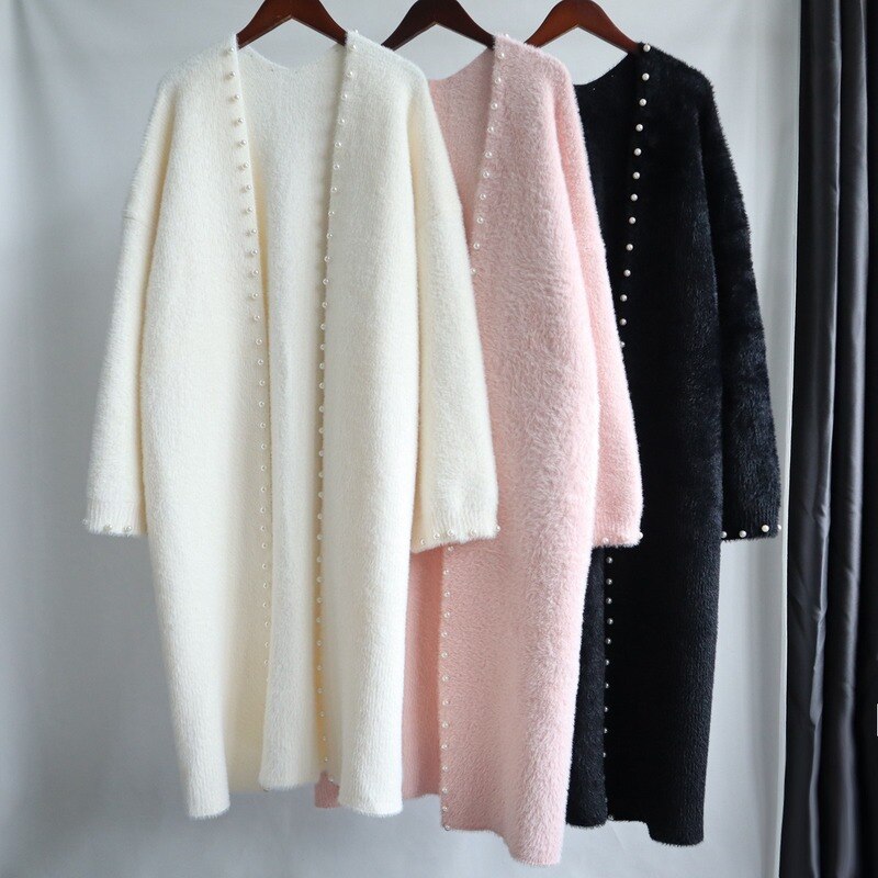 Well Tailored Cardigan with a Graceful Silhouette