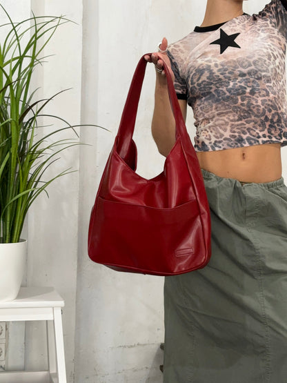 A Vintage Style Bag with Delicate Timeless Details