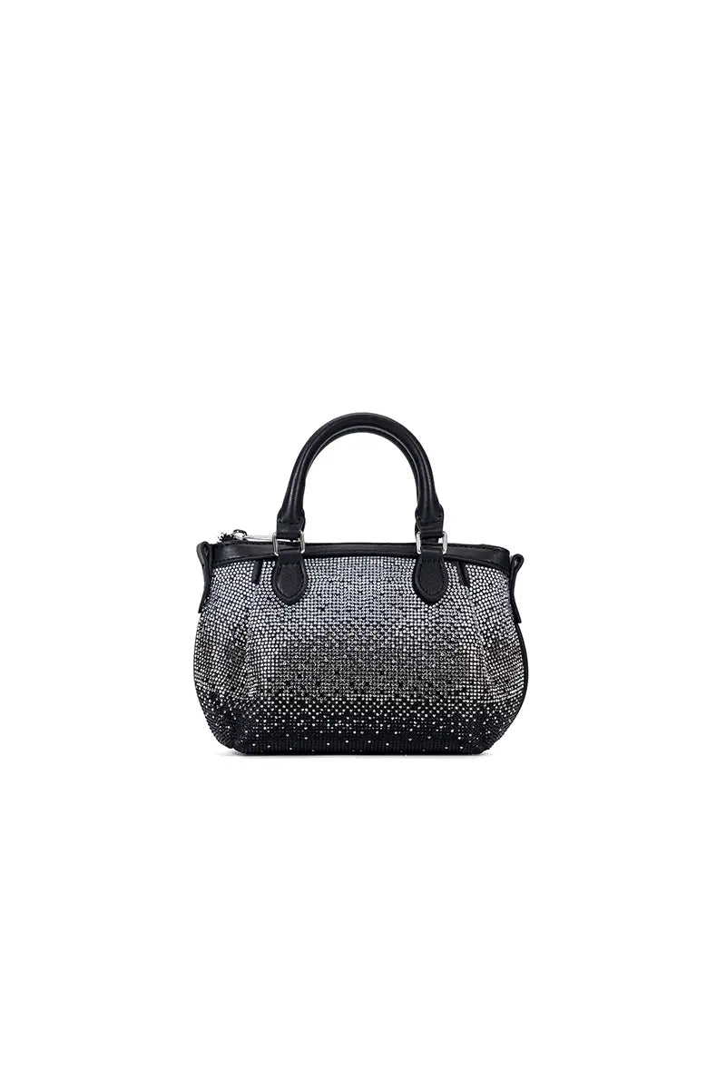 Gracefully Styled Bag for Any Occasion