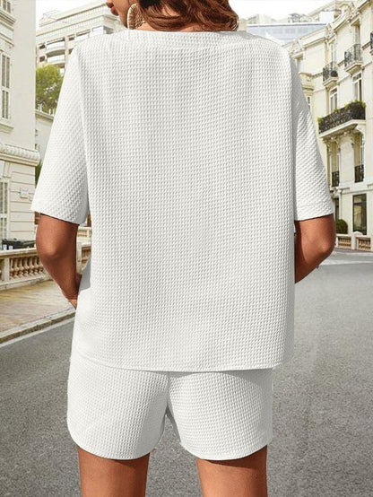 Well Tailored Shirt with a Graceful Silhouette