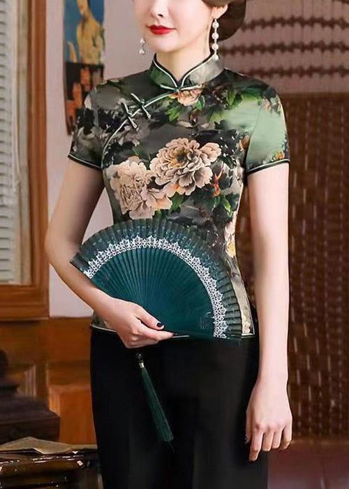 Sophisticated Top with a Clean Classic Look