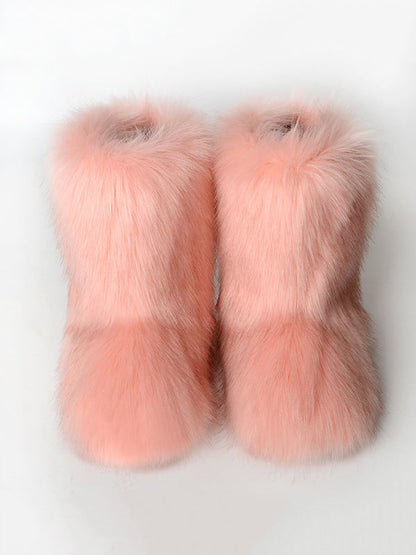 Effortlessly Elegant Boots with a Timeless Design