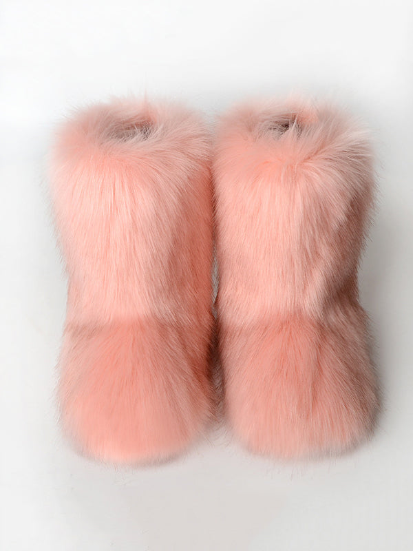 Effortlessly Elegant Boots with a Timeless Design