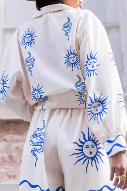 Effortlessly Elegant Garment with a Timeless Design