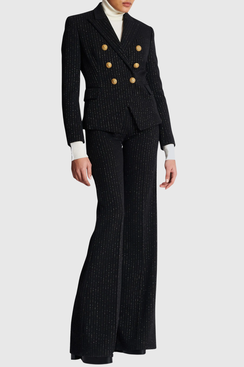 Well Tailored Pants with a Graceful Silhouette