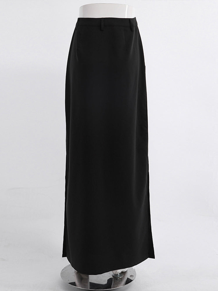 Sophisticated Garment with a Clean Classic Look