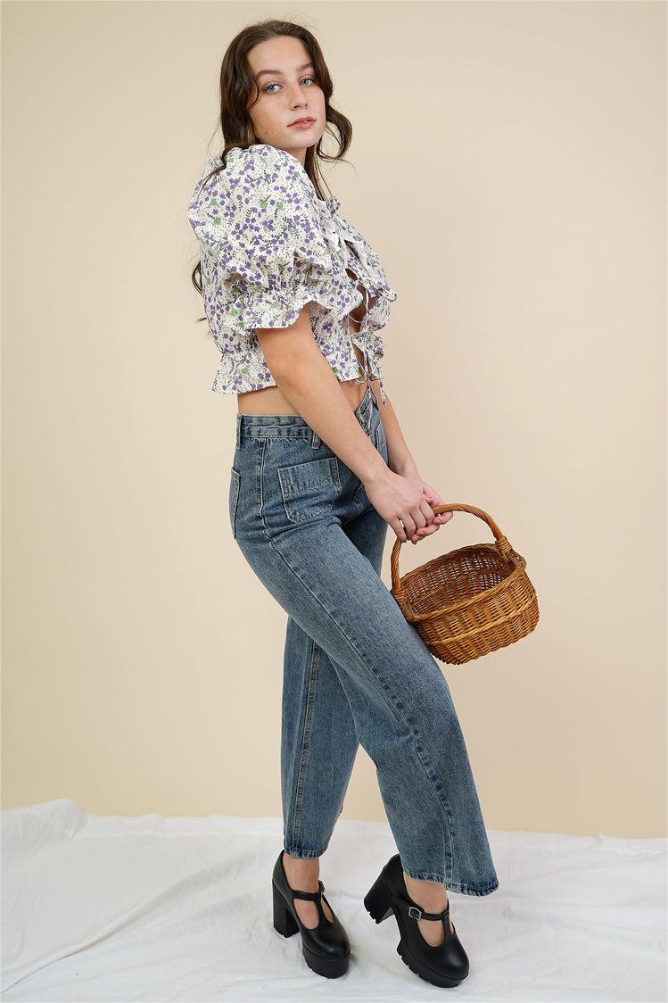 Sophisticated Blouse with a Clean Classic Look