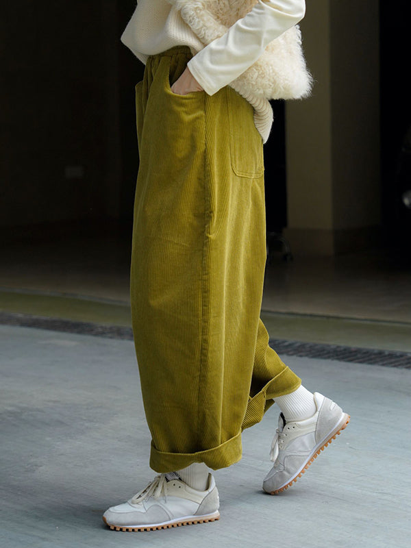Effortlessly Elegant Pants with a Timeless Design