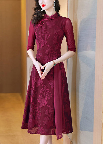 Well Tailored Dress with a Graceful Silhouette
