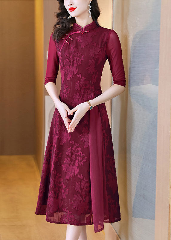 Well Tailored Dress with a Graceful Silhouette