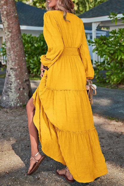 Effortlessly Elegant Dress with a Timeless Design