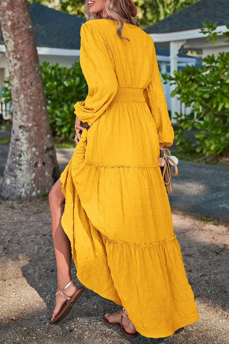Effortlessly Elegant Dress with a Timeless Design