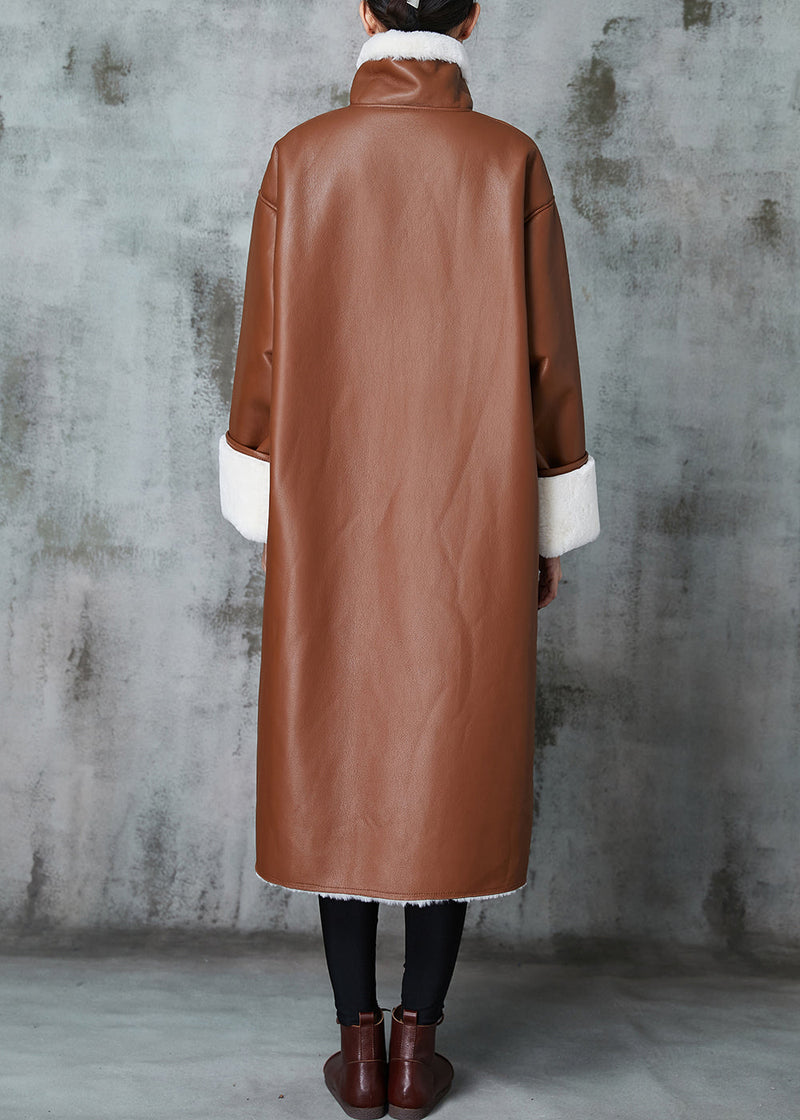 Well Tailored Coat with a Graceful Silhouette