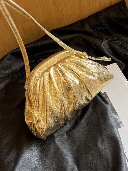 Well Tailored Bag with a Graceful Silhouette