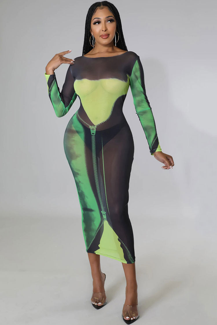 Beautifully Finished Dress in a Timeless Design