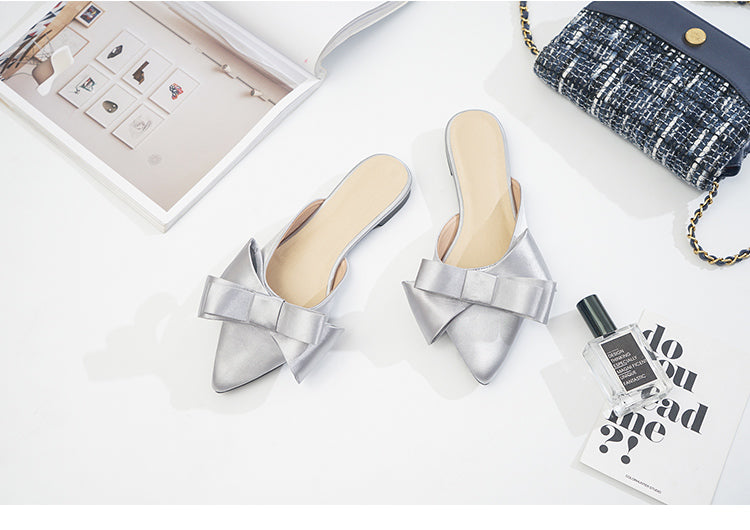 Effortlessly Elegant Garment with a Timeless Design