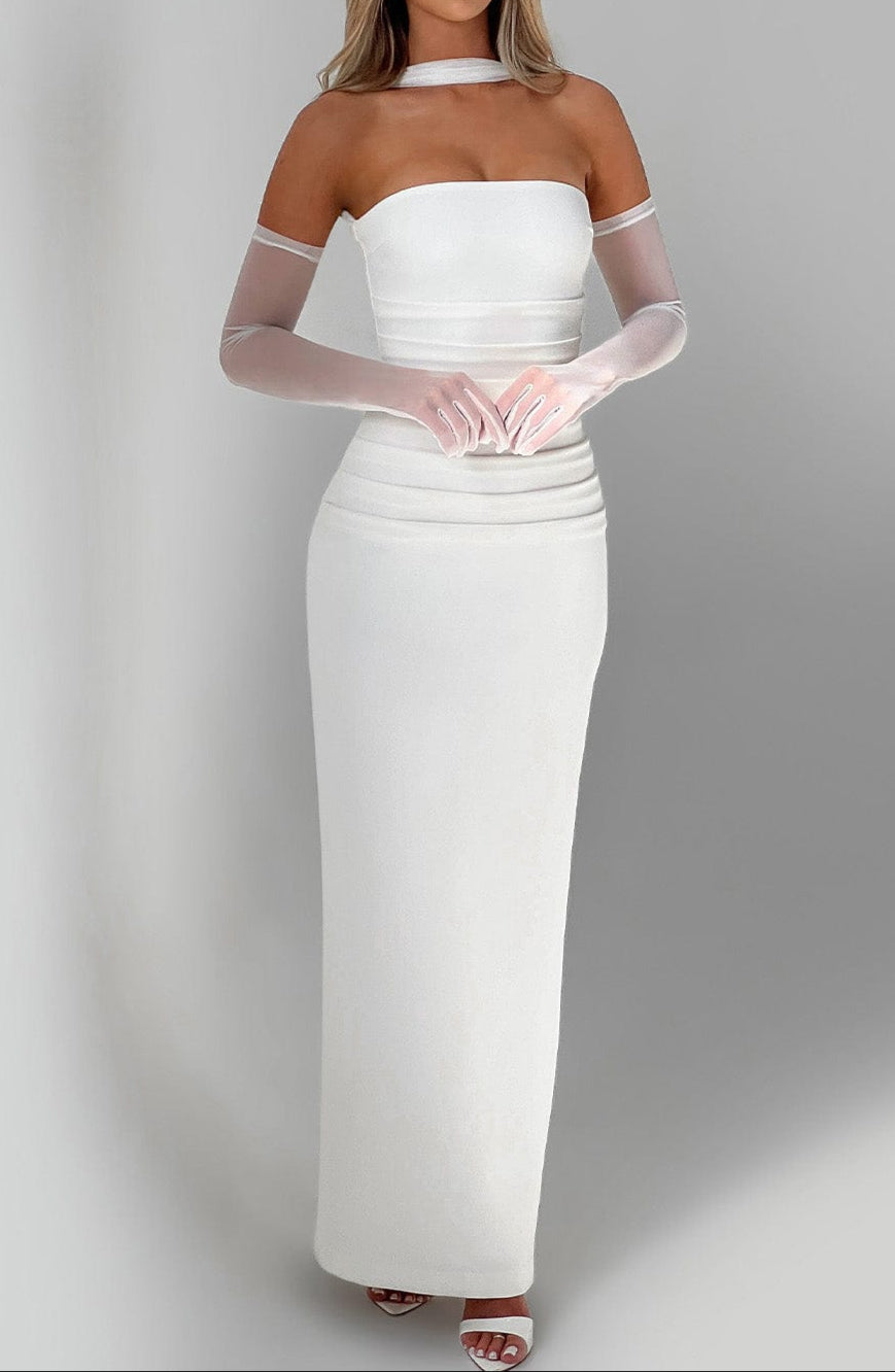 Beautifully Finished Dress in a Timeless Design