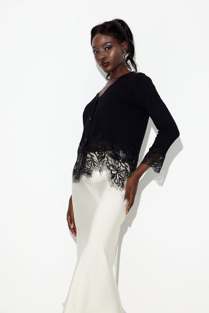 Beautifully Crafted Top in a Classic Style