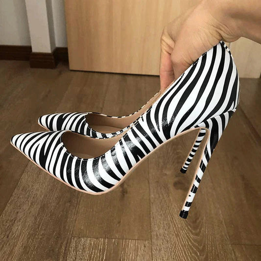 Effortlessly Elegant Heels with a Timeless Design