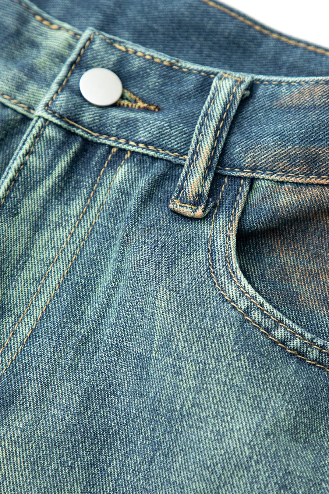 Effortlessly Elegant Garment with a Timeless Design
