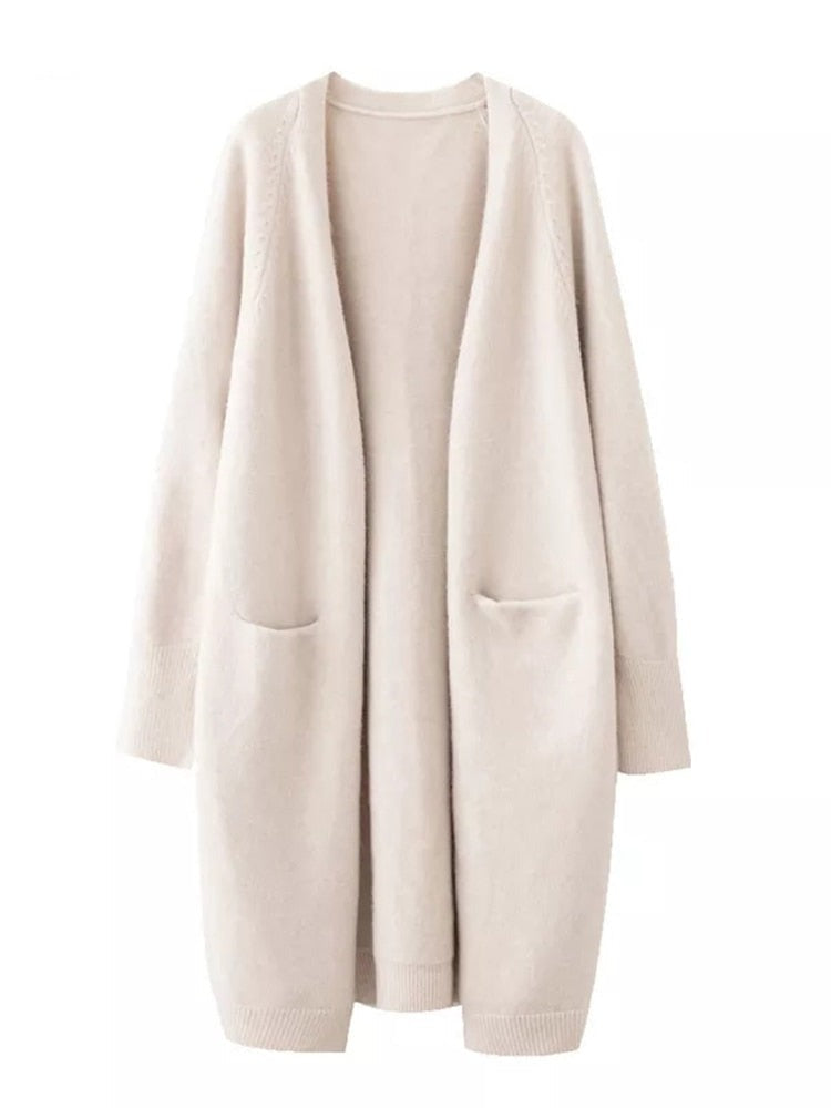 Well Tailored Cardigan with a Graceful Silhouette