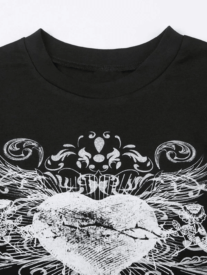 Effortlessly Elegant Garment with a Timeless Design