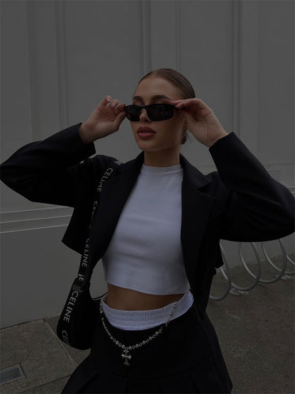 Effortlessly Elegant Jacket with a Timeless Design