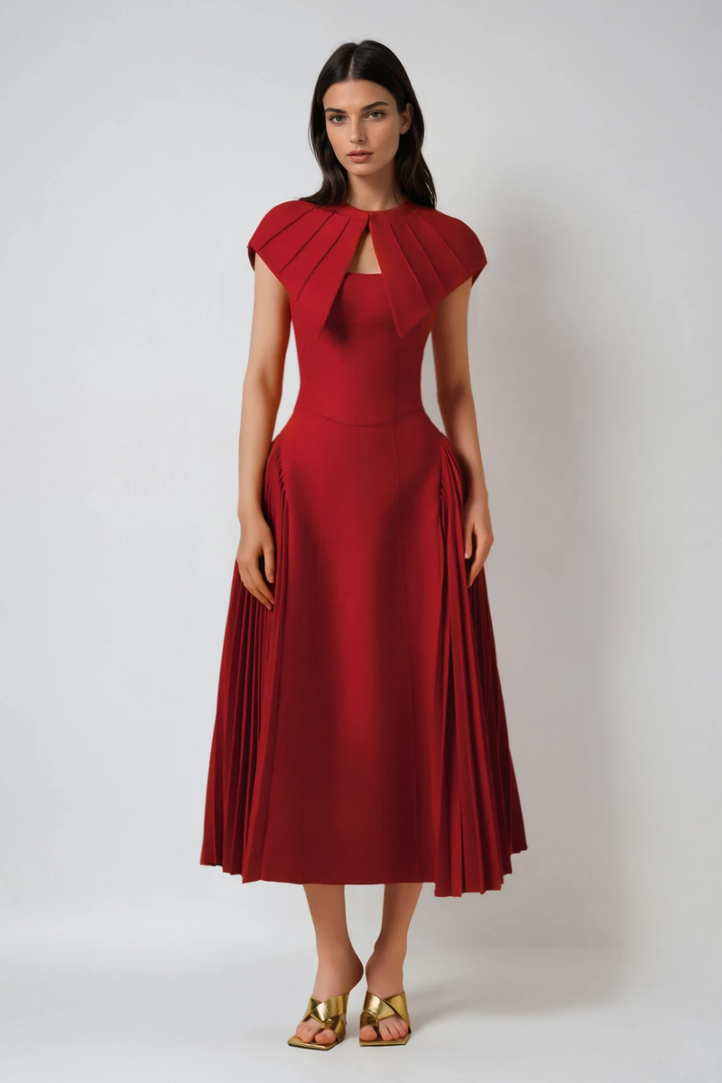 Beautifully Crafted Dress in a Classic Style