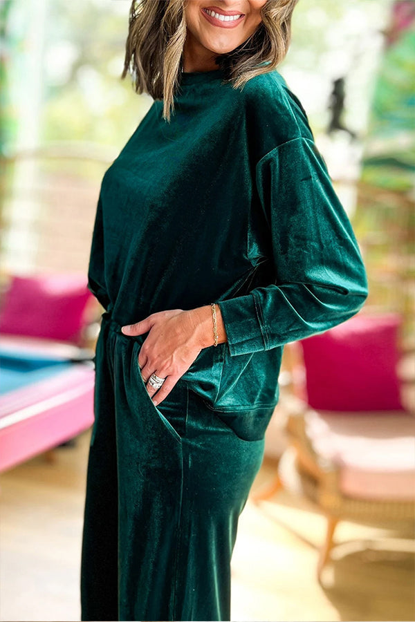 Effortlessly Elegant Pants with a Timeless Design