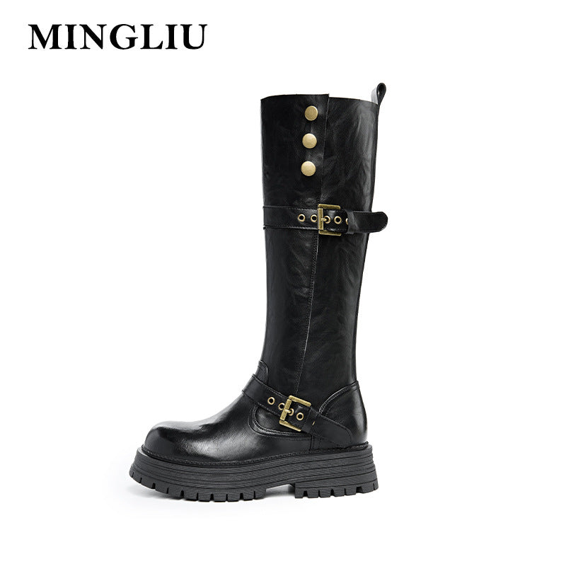 Beautifully Finished Boots in a Timeless Design